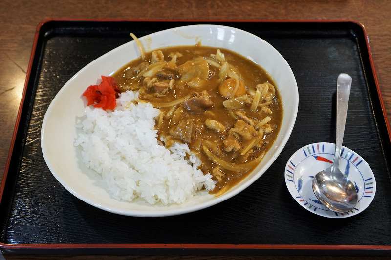 信濃路　もつカレーライス