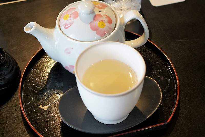 ジュンドッグのピジョン館　お茶