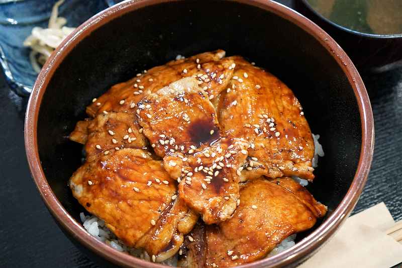 豚丼大手門　ロース豚丼