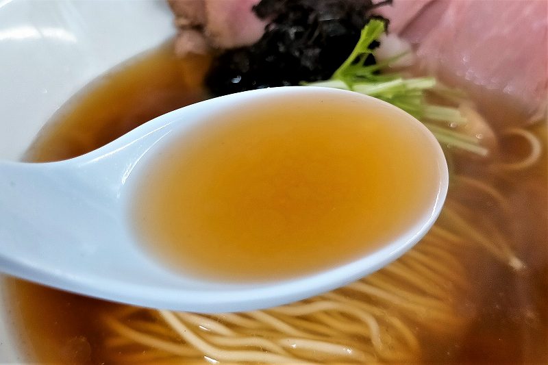 らーめんよつ葉 煮干しらーめんのスープ