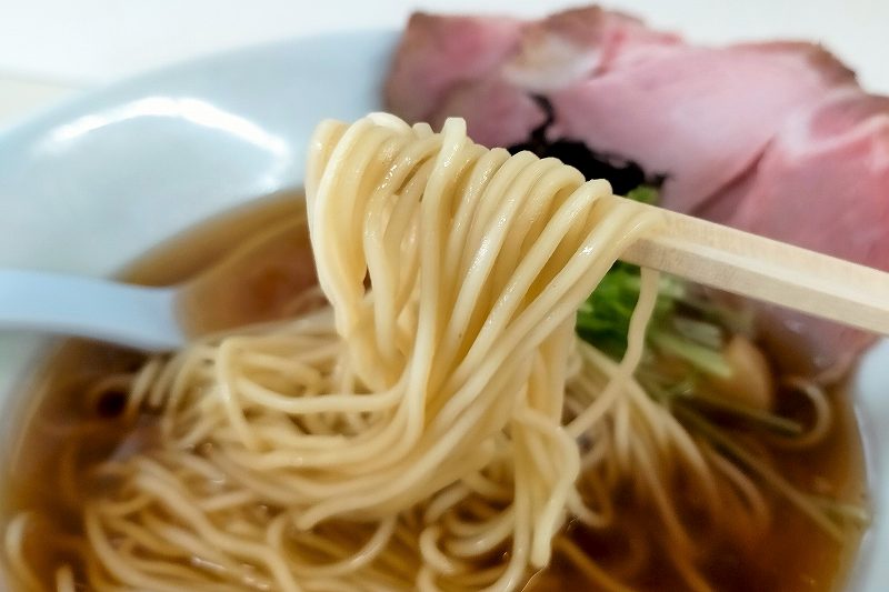 らーめんよつ葉　中太縮れ麺