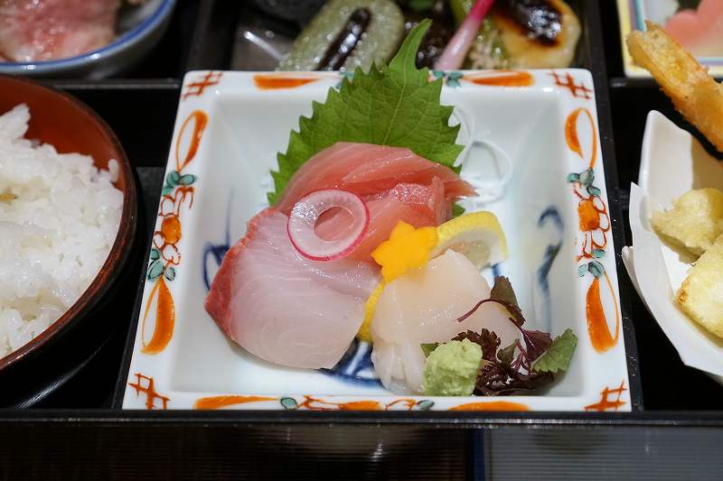 花月会館料亭かぶと　お刺身