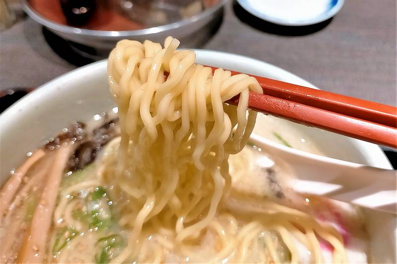 らーめん山頭火　低加水麺のラーメン