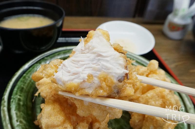 「鳥料理小野木」千鳥揚げの断面