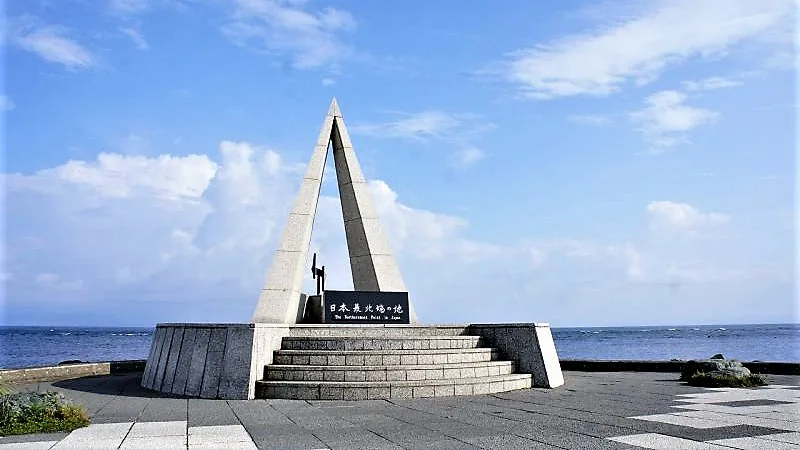 稚内市にある日本最北端の地「宗谷岬」！遠くに見えるロシア・サハリン