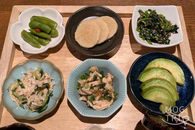 蝦夷前やきとりISMの「前菜盛り合わせ」