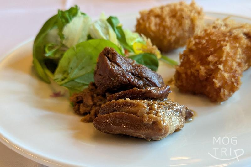 六花山荘の「角煮」
