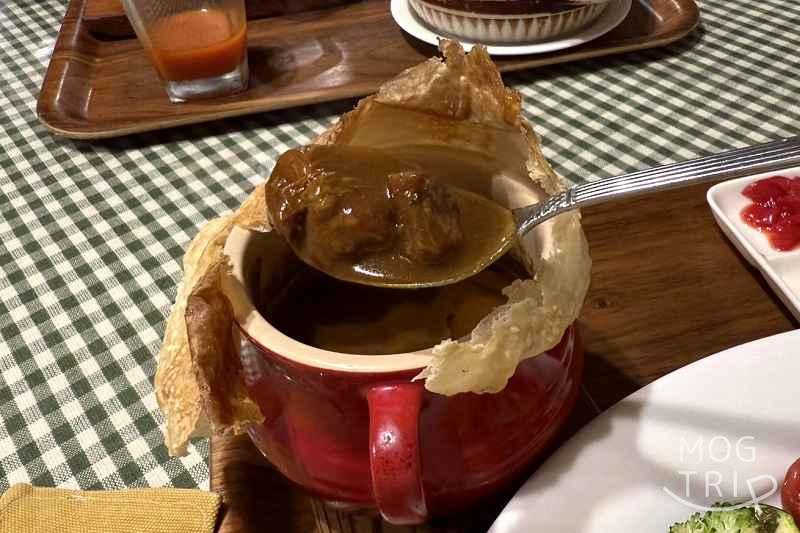 カントリーキッチン風見鶏の「風見鶏の壺焼きカレー」